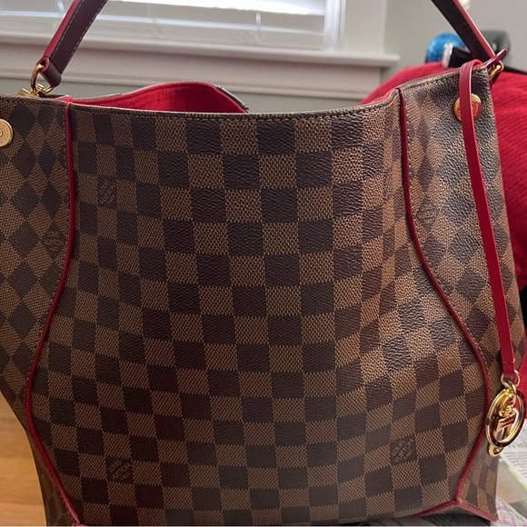 Louis Vuitton Caissa Hobo - Picture 9 of 10